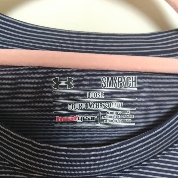 Under Armour Striped Short Sleeve Loose Fit Heatgear Athletic Tee Size Small - Picture 7 of 10